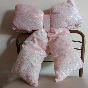 New!Viral Pink Sequin Bow